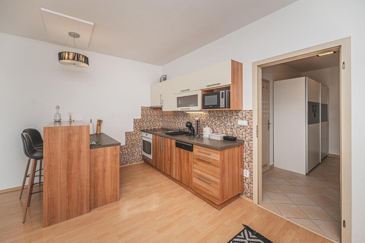 °°°Carolina'S Modern Apartment °°° Hradec Kralove Luaran gambar