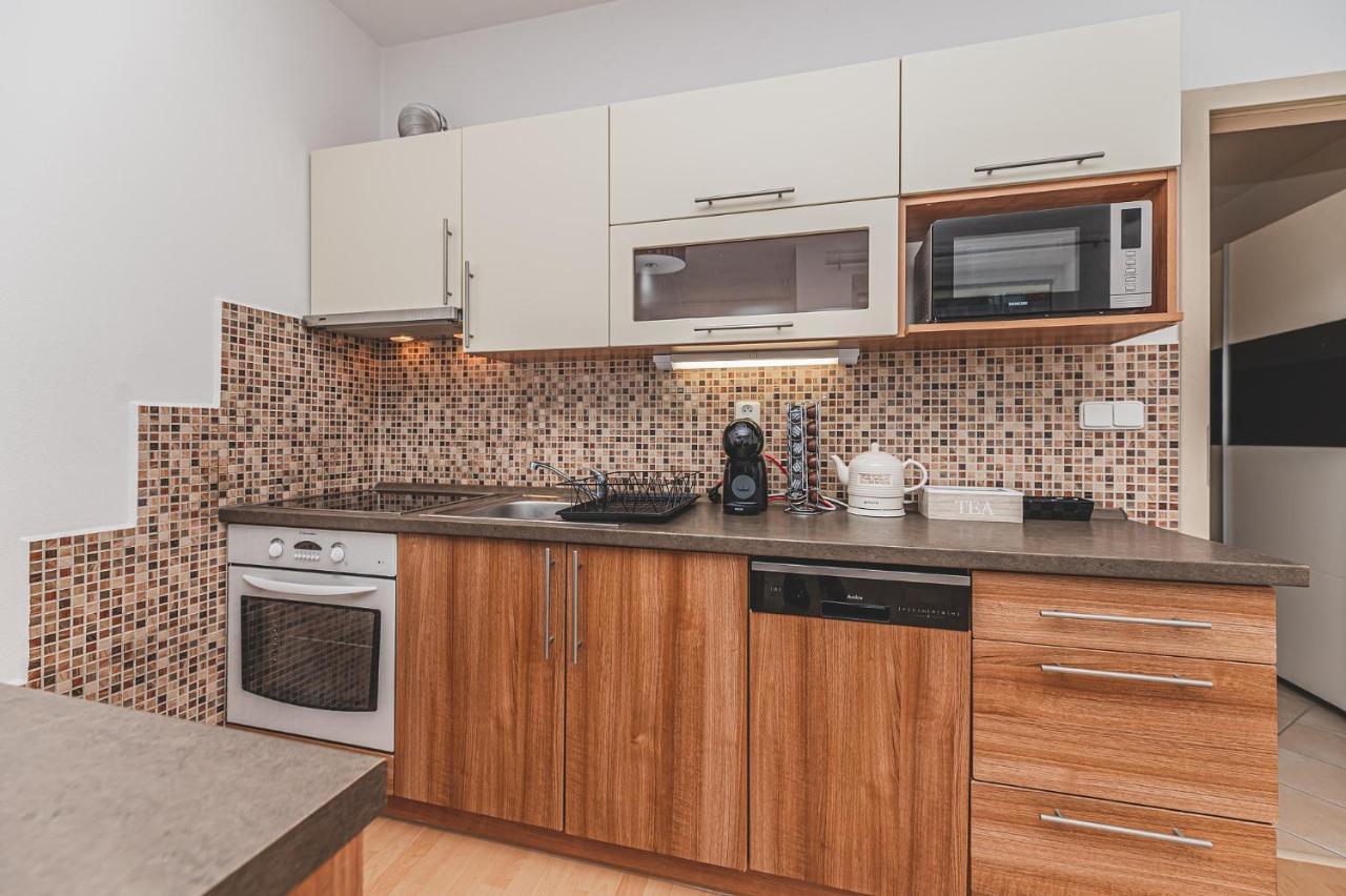 °°°Carolina'S Modern Apartment °°° Hradec Kralove Luaran gambar